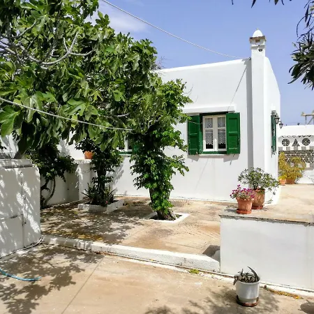 Traditional Country House In Tínos