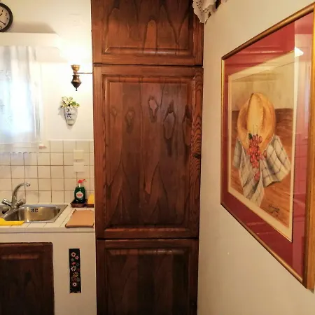 Traditional Country House In Tínos