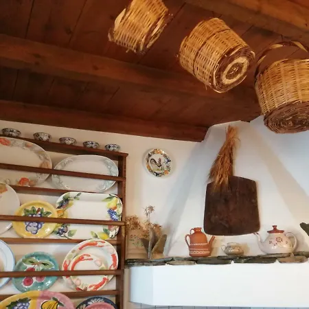 Traditional Country House In 펜션 Tínos